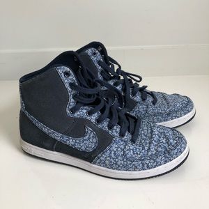 Nike Floral Sneakers 7.5